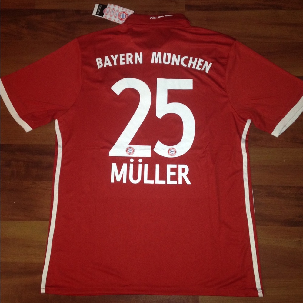 Muller Bayern Munich home jersey Men’s L